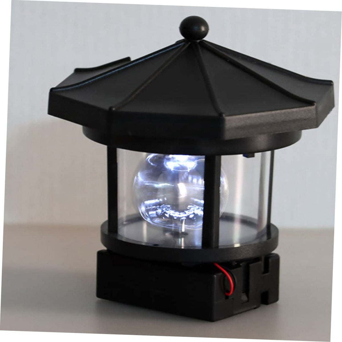 2pcs Solar Powered Rotatable Lighthouse Light A135948
