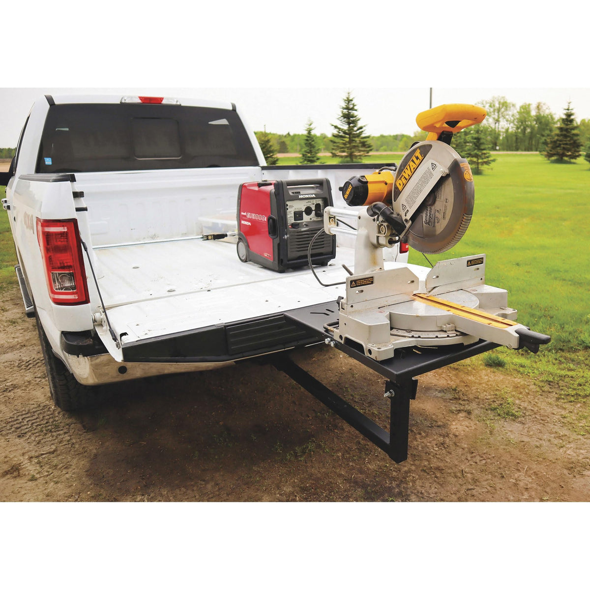 Folding Hitch-Mounted Steel Work Bench P670