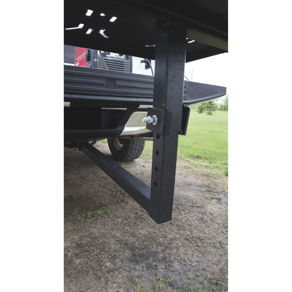 Folding Hitch-Mounted Steel Work Bench P670